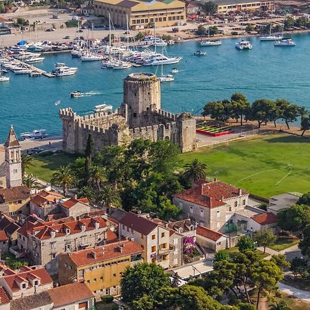 Rooms Mirjana - Centre Of Trogir Exteriör bild