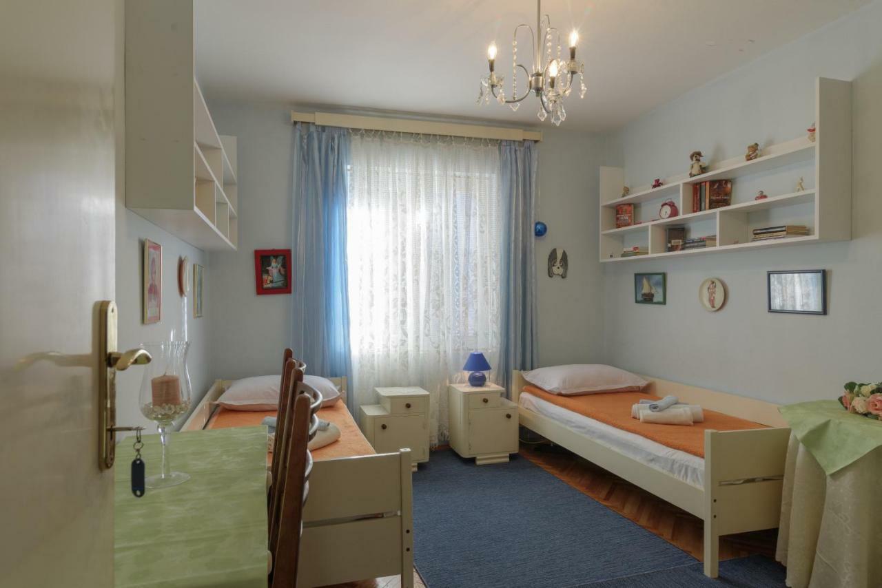 Rooms Mirjana - Centre Of Trogir Exteriör bild