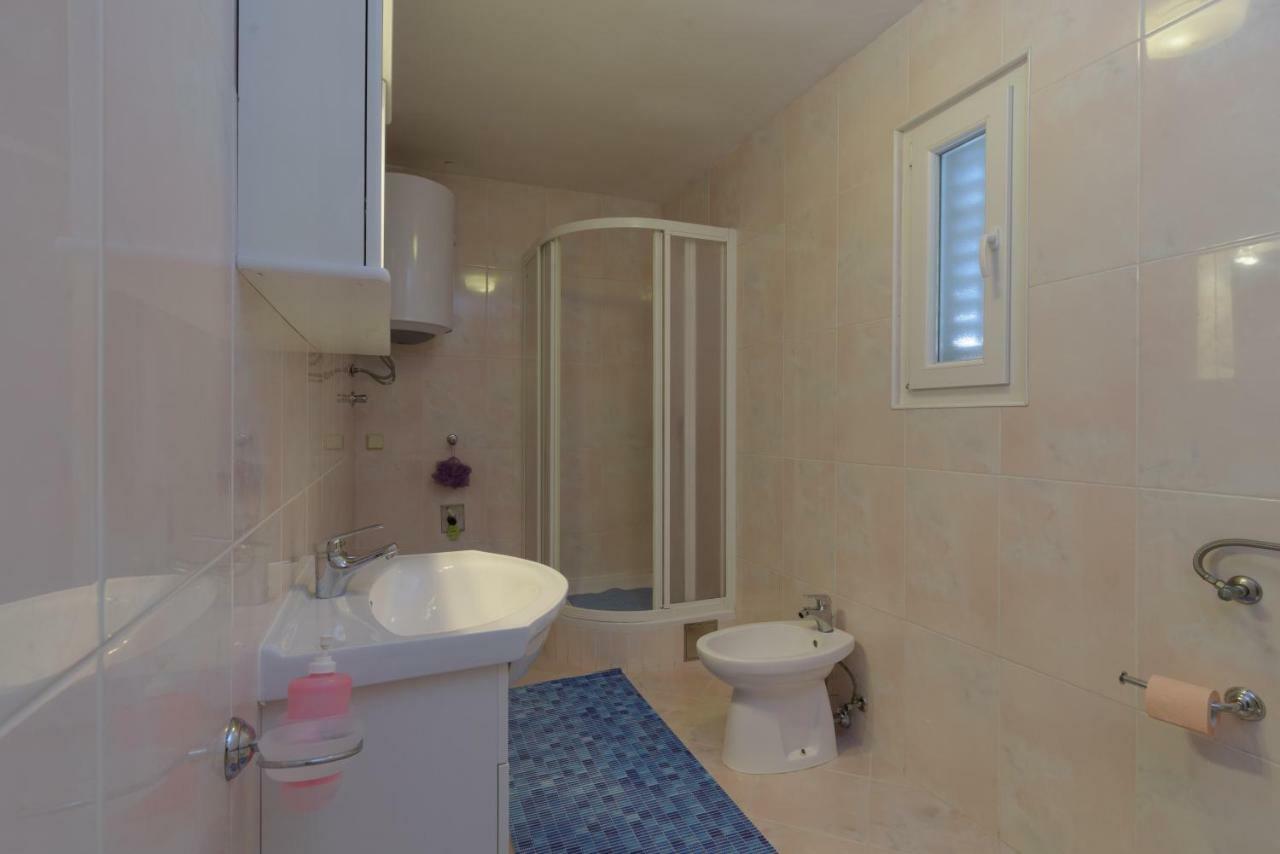 Rooms Mirjana - Centre Of Trogir Exteriör bild